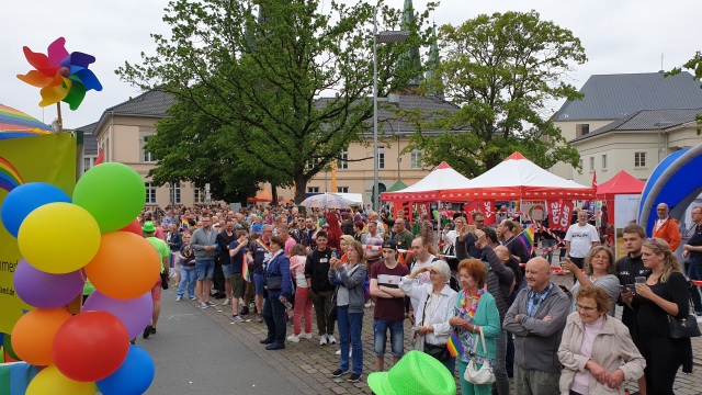../fotos/csd_oldenburg_2019/2019-06-15 13.15.21.jpg